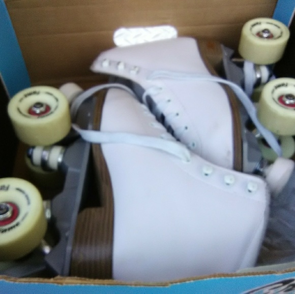 Sure grip skates - Picture 2 of 5